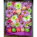 Коробки с цветами и сладости